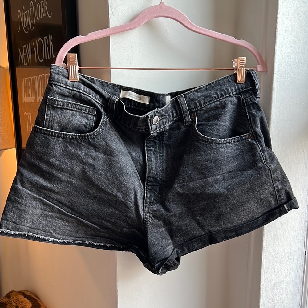 ***WORN ONCE*** Universal Thread‎ Black Jean Shorts Mid-Rise Style